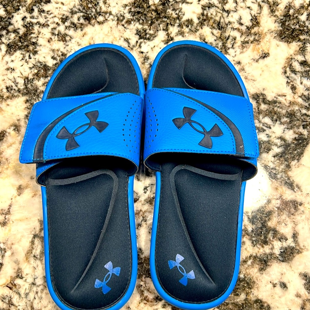 Under Amour slides in blue